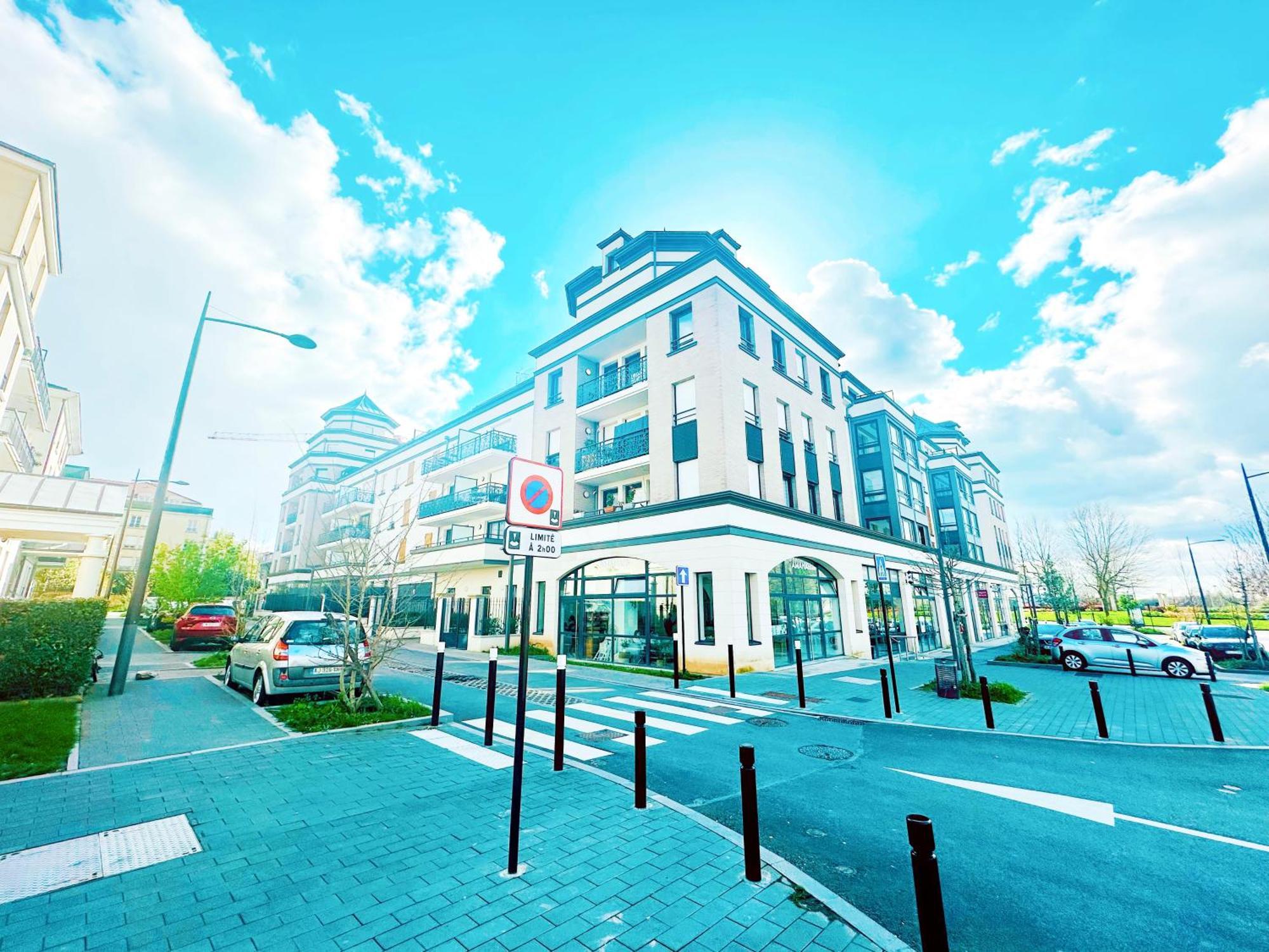 Le Lion D'Or - Parking - Netflix - Wifi - Nerf Appartement Bussy-Saint-Georges Buitenkant foto
