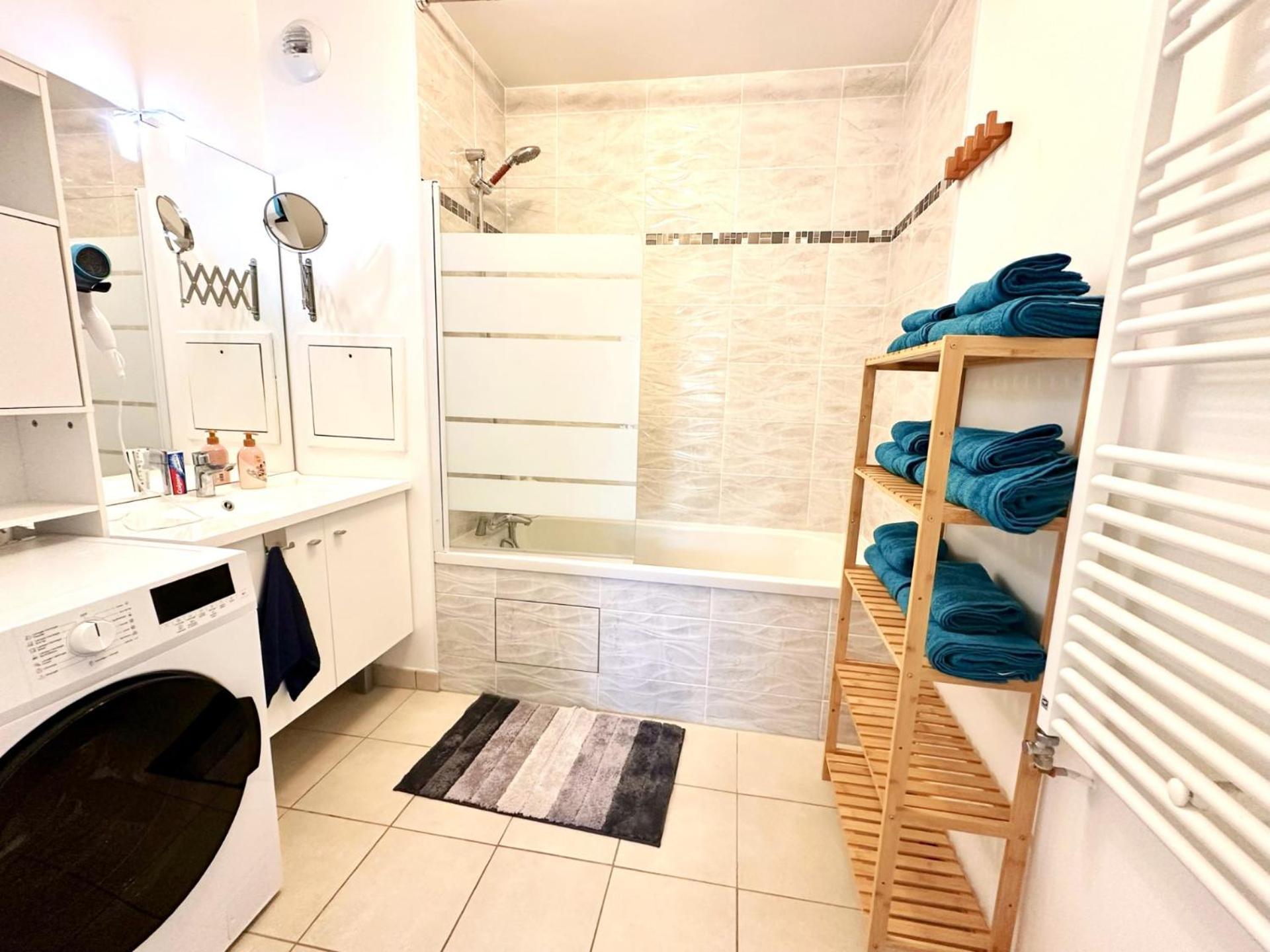 Le Lion D'Or - Parking - Netflix - Wifi - Nerf Appartement Bussy-Saint-Georges Buitenkant foto